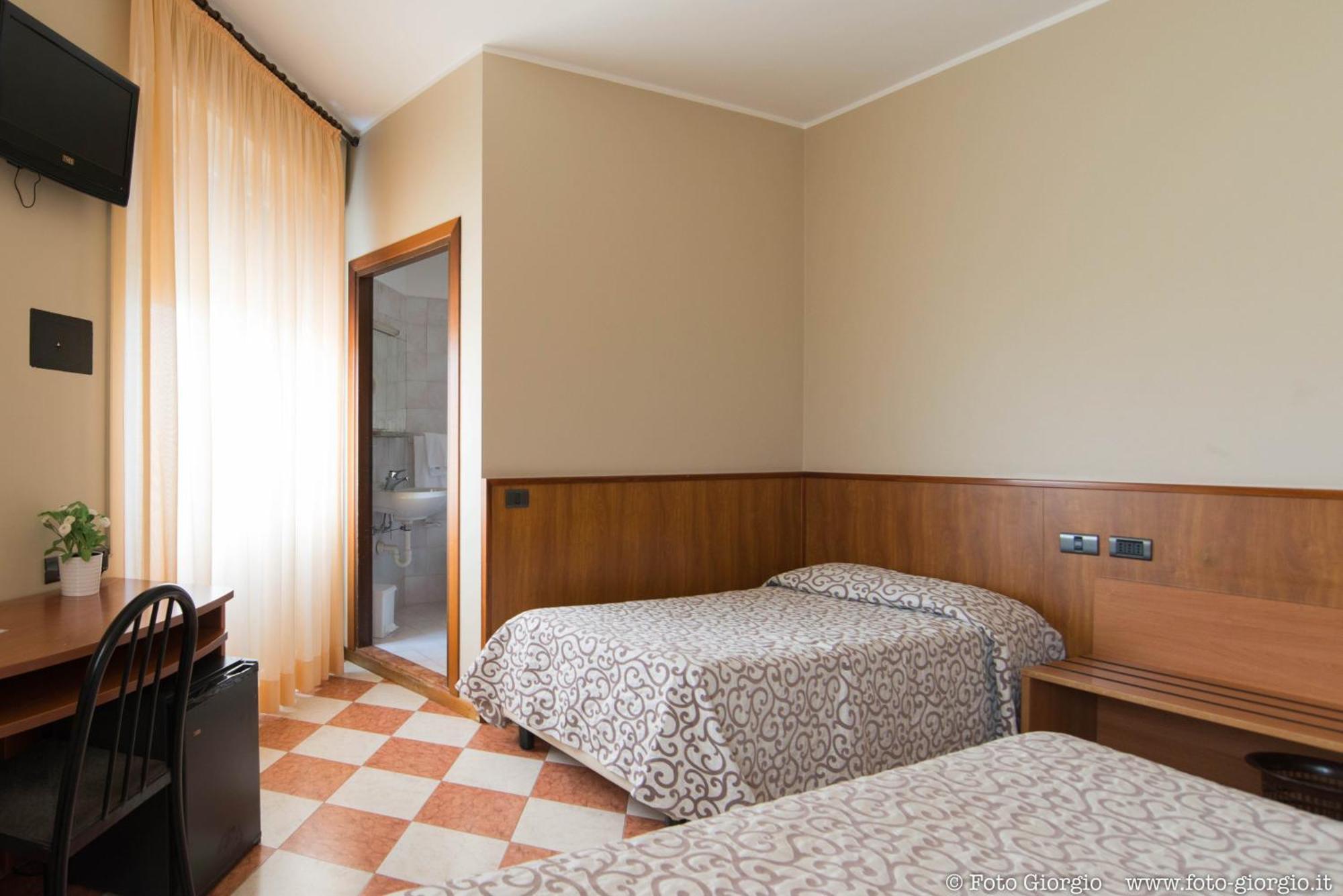 Hotel Daina Dalmine Kültér fotó